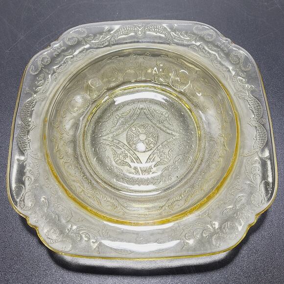FEDERAL MADRID AMBER YELLOW DEPRESSION GLASS 7" Jam Dish Square - Picture 1 of 5